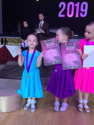 Юная великолучанка одержала две победы на танцевальном турнире «Spb Dance Open — 2019»