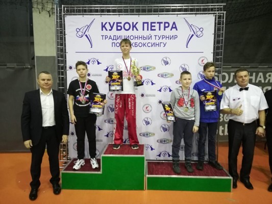 Юный великолучанин стал серебряным призером международных соревнований по кикбоксингу